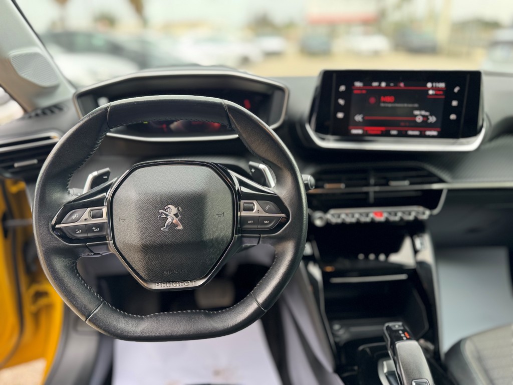 PEUGEOT  208 PureTech Allure Pack EAT8