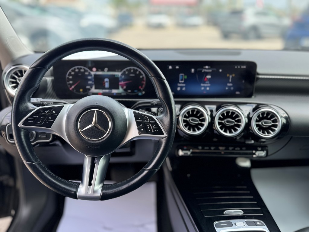 MERCEDES-BENZ  A 200 Progressive Aut.