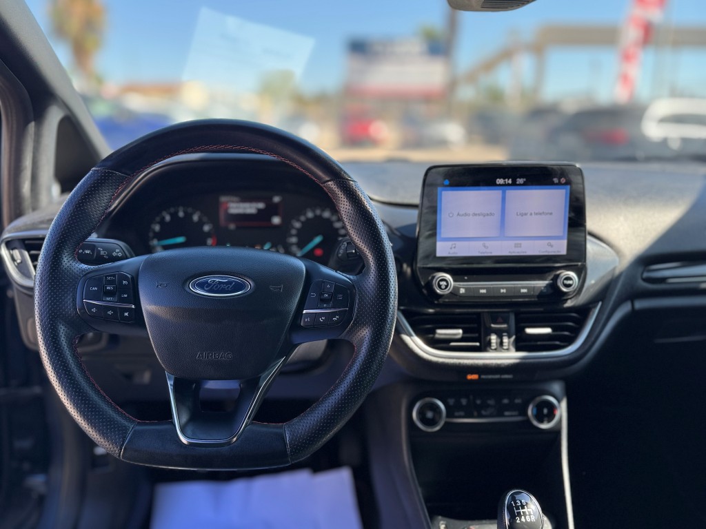 FORD FIESTA ST LINE